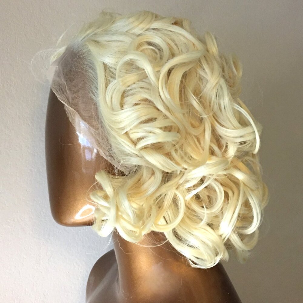 Lacefront - Light Natural Bouncy Curly Blonde Wig - NEW!!! - Picture 3 of 10